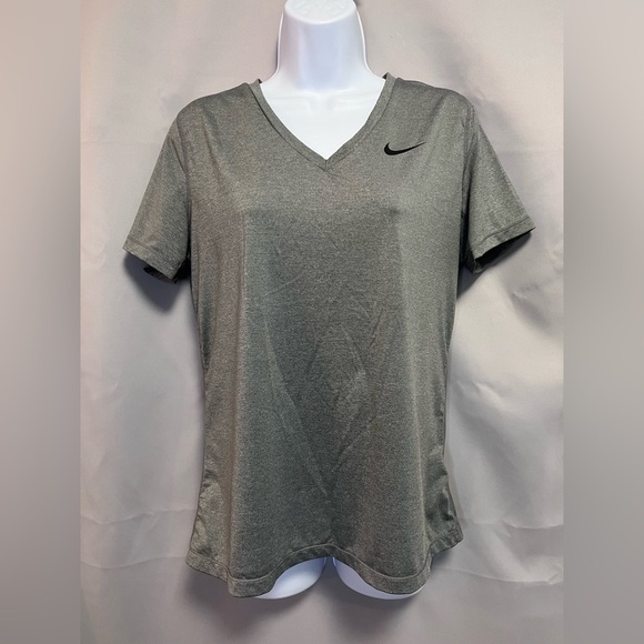 Nike Dri-Fit juniors  Athletic Shirt, Rash Guard,‎ Size Large - Picture 1 of 9